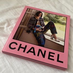 Chanel spring summer 2022 lookbook pink